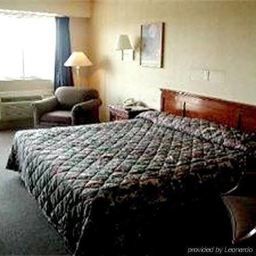 Super 8 By Wyndham Hazleton Motel Exterior photo